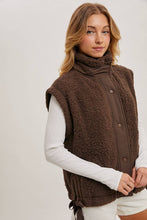 Load image into Gallery viewer, Coco Sherpa Vest
