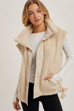 Load image into Gallery viewer, Beige Sherpa Vest
