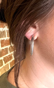 Textured Cable Hoops