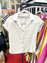 Load image into Gallery viewer, Dawson Khaki Button Up Top
