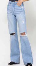 Load image into Gallery viewer, Devon Vintage High Flare Jeans
