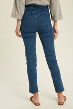 Load image into Gallery viewer, Cropped Denim Jeans
