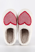 Load image into Gallery viewer, Heart Pink Slipper
