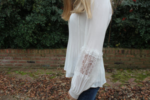 Justene White Long Sleeve Pleated Blouse